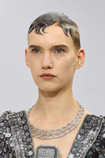 Look 76